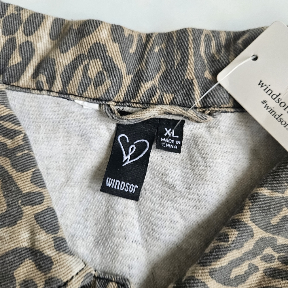 Leopard Print Cropped Jacket - Picture 4 of 11